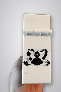 Avatar: The Last Airbender Commander deck box, hinge side view